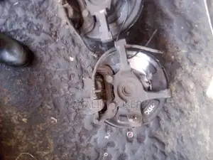 Hub Nissan Pathfinder Old Model Two Wheel Drive