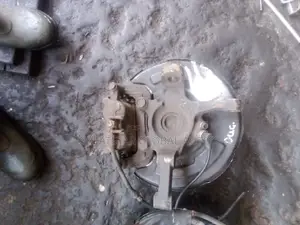 Hub Nissan Pathfinder Old Model Two Wheel Drive