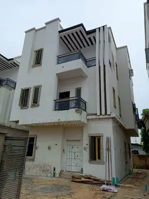 5bdrm Duplex in Palazzi, Amuwo-Odofin for sale