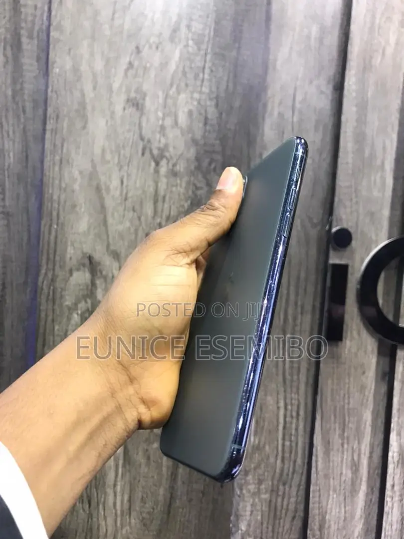 Apple iPhone 11 Pro Max 64 GB Gray