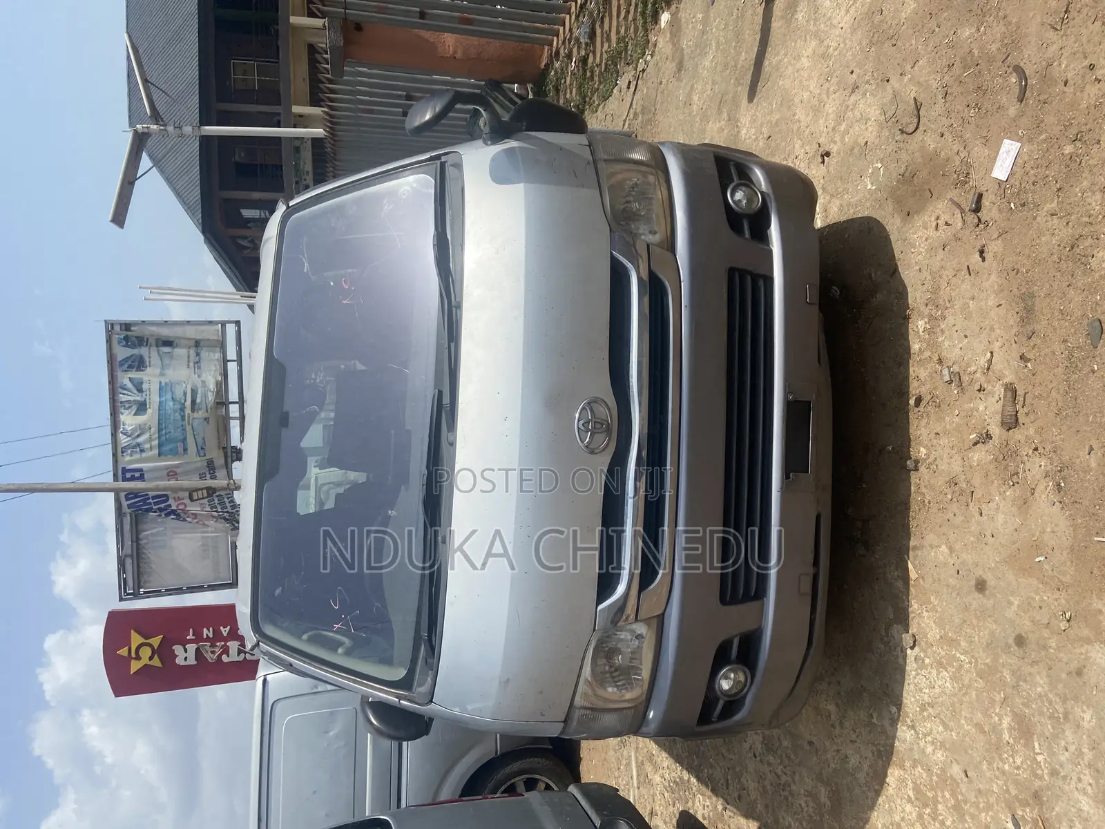 Toyota HiAce 2012 Silver