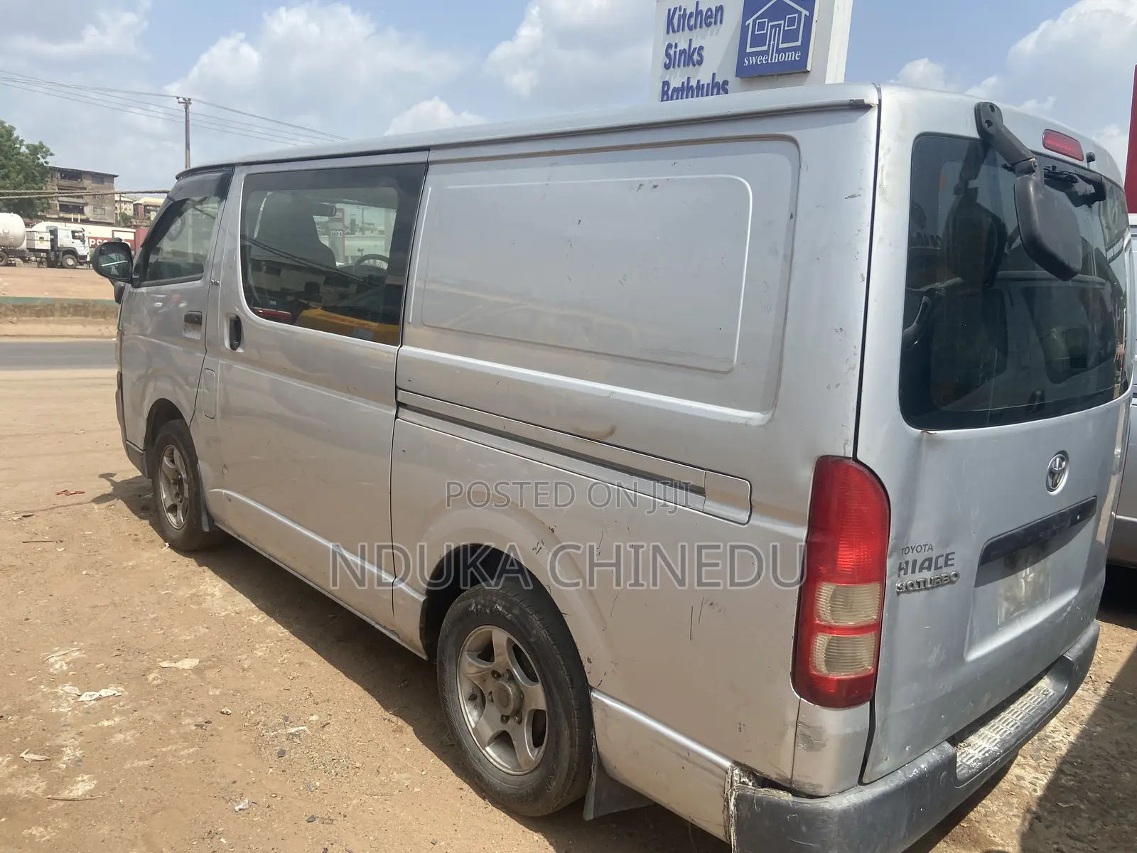 Toyota HiAce 2012 Silver