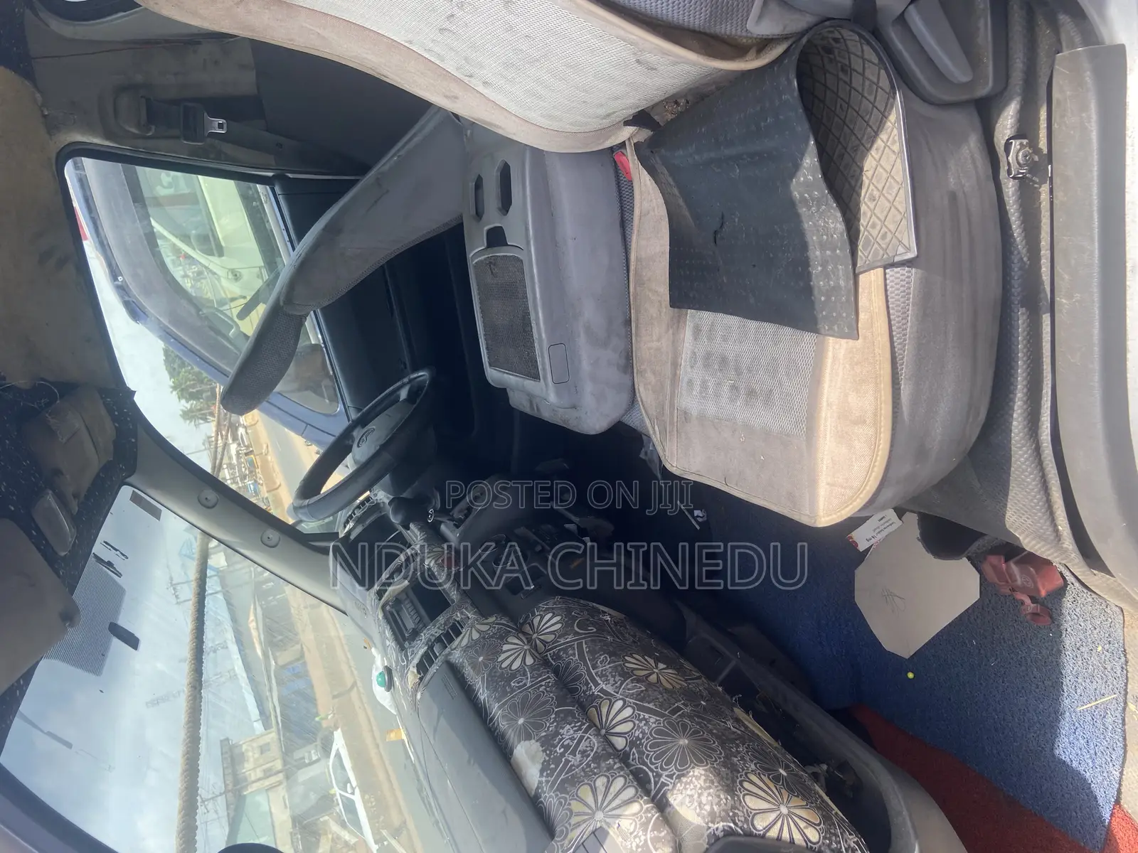 Toyota HiAce 2012 Silver