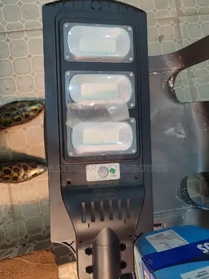 3 Eye Solar Light . 300watts 12hrs Duration Light