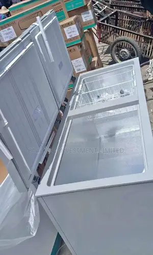 Brand New Hisense Double Door Chest Freezer 702l