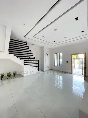 4bdrm Duplex in Lekki for sale