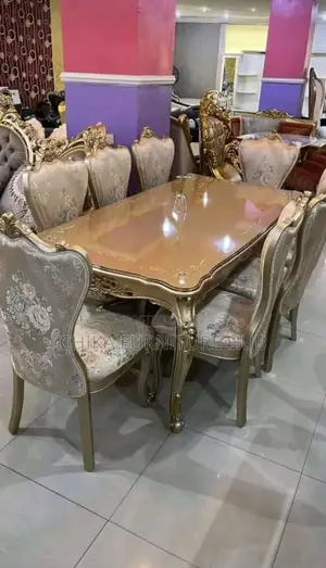 Quality Royal Dinning by 8 Seaters