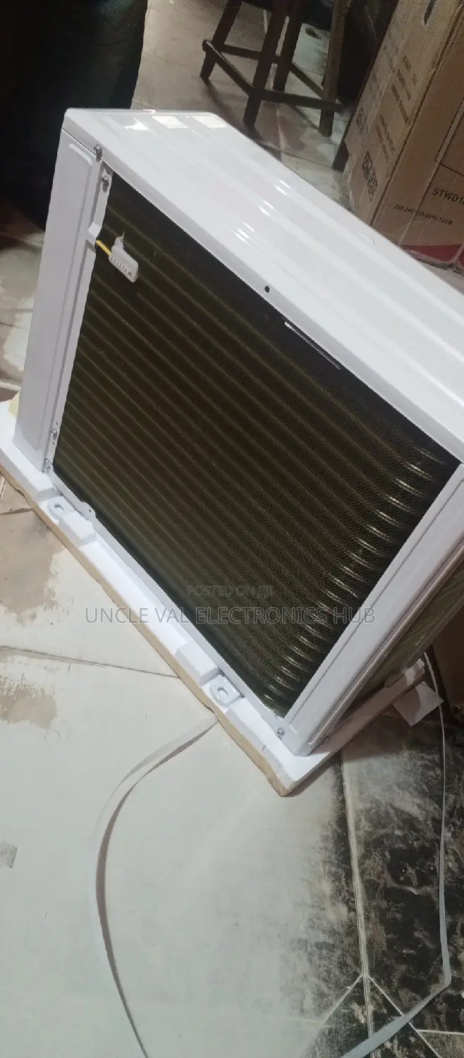 LG 1hp Inverter Split AC