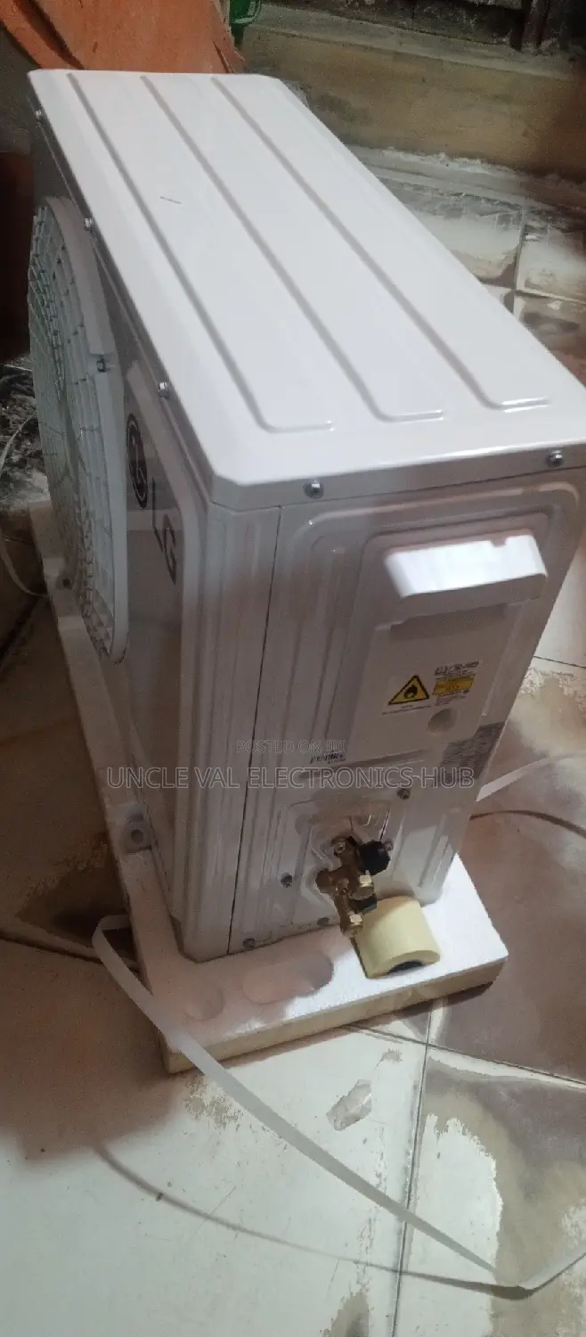 LG 1hp Inverter Split AC