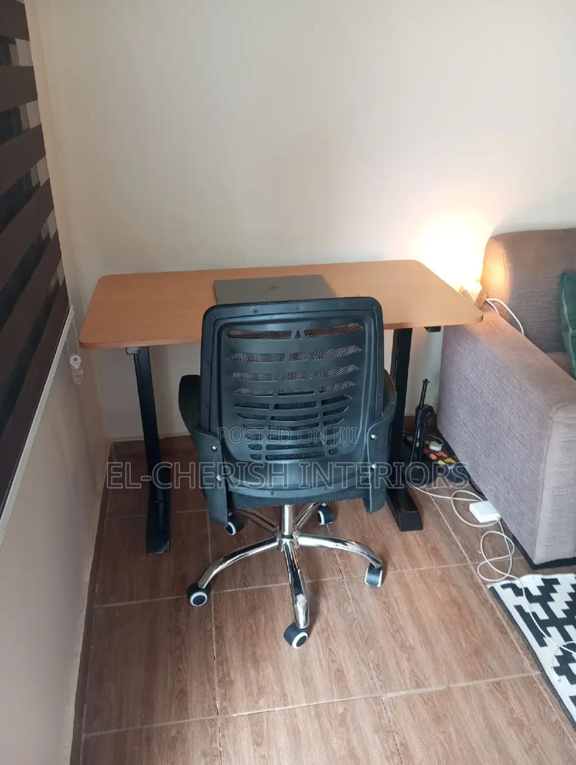 Unique Reading Table