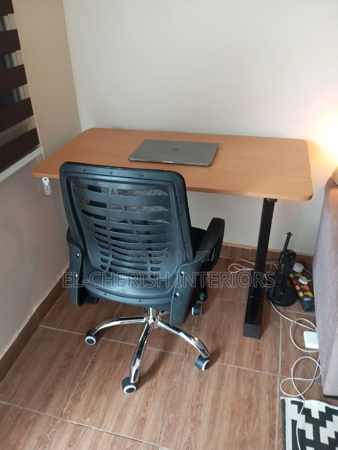Unique Reading Table