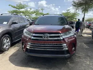Toyota Highlander 2017 Red