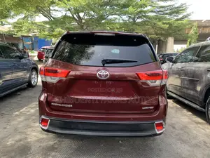 Toyota Highlander 2017 Red