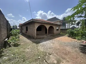 4bdrm Bungalow in Ile Tuntun Area, Idishin for sale