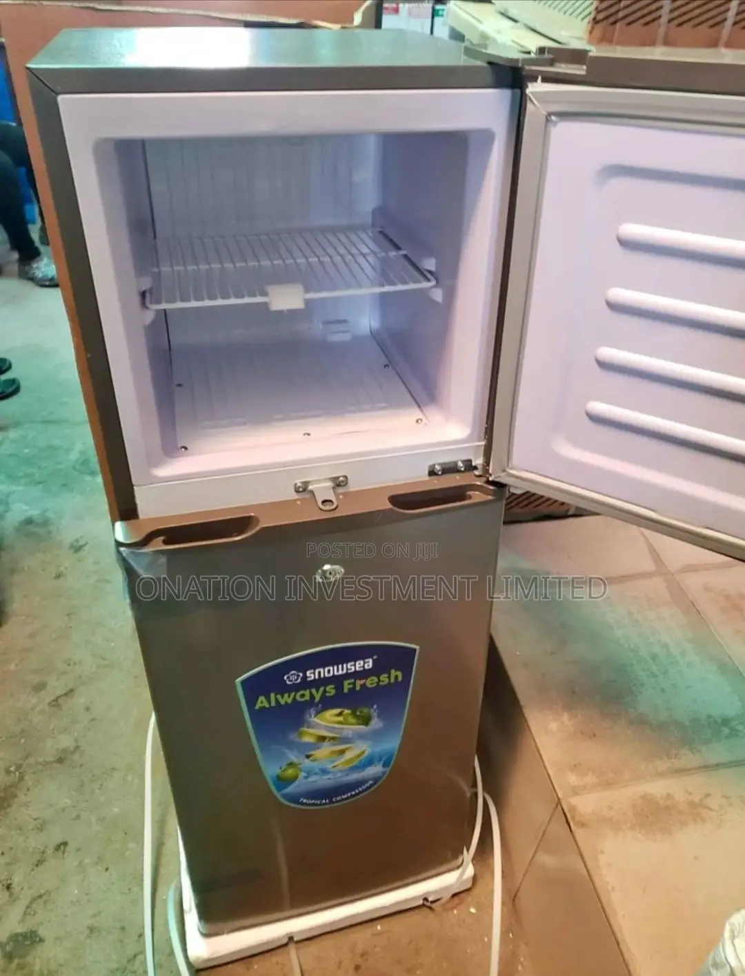 198l Snowsea Standing Refrigerator