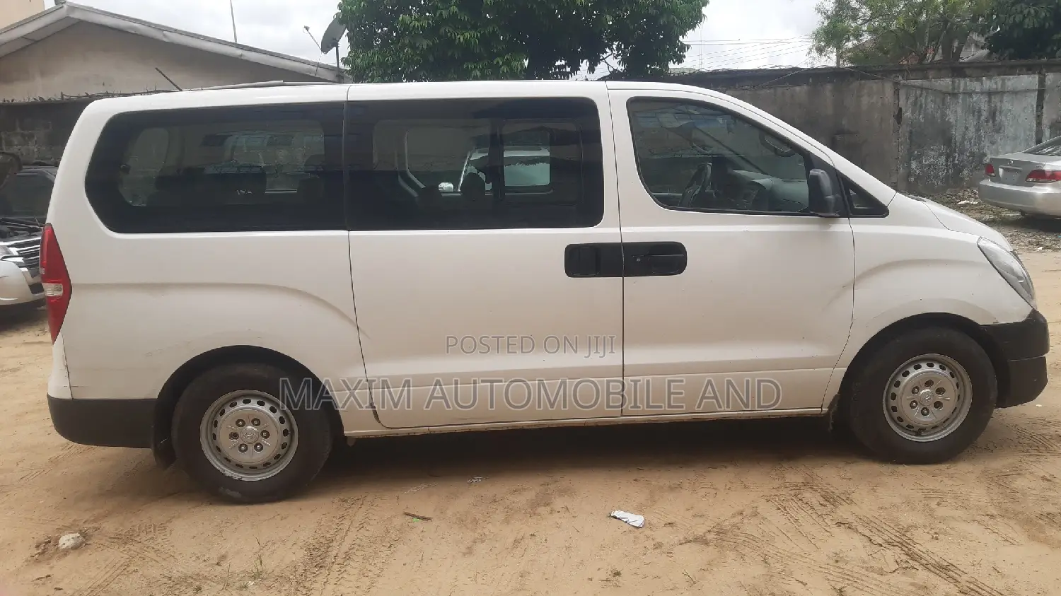 Hyundai H1 2017 White