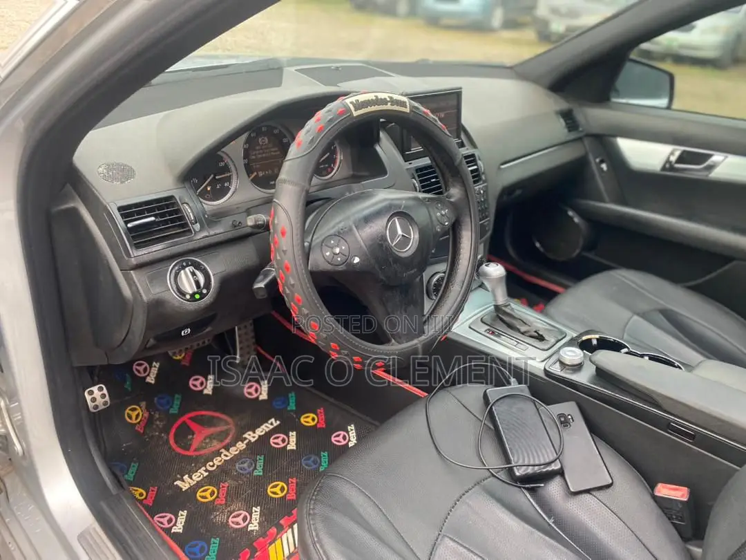 Mercedes-Benz C300 2010 Silver