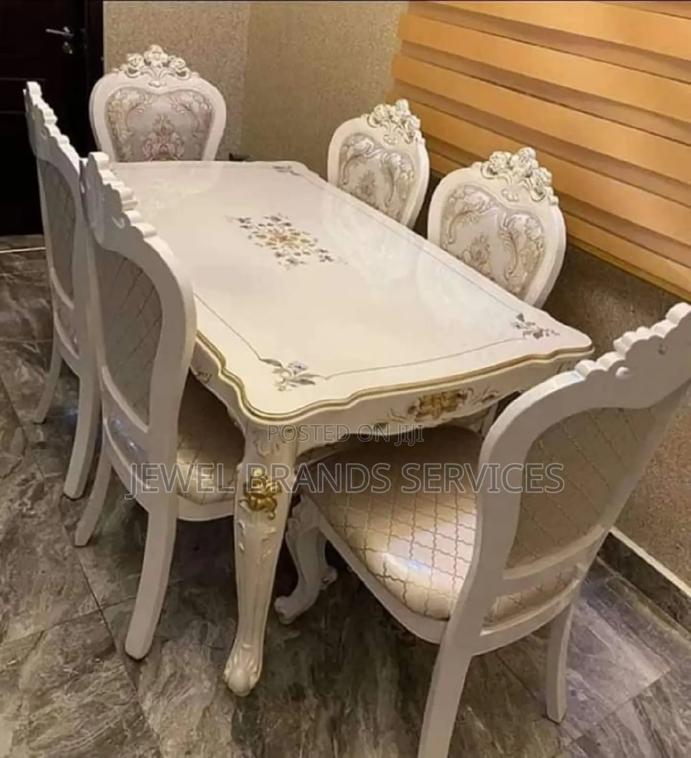 Royal Dining