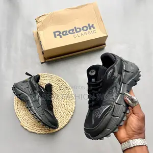 Pure Quality Sneakers