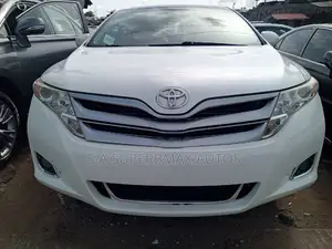 Toyota Venza V6 AWD 2010 White