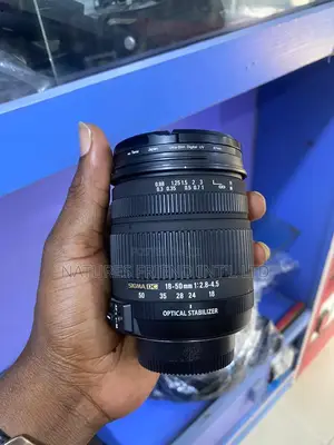 Sigma for Nikon Lens, 18-50mm F1:2.8-4.5 Optical Stabilizer.