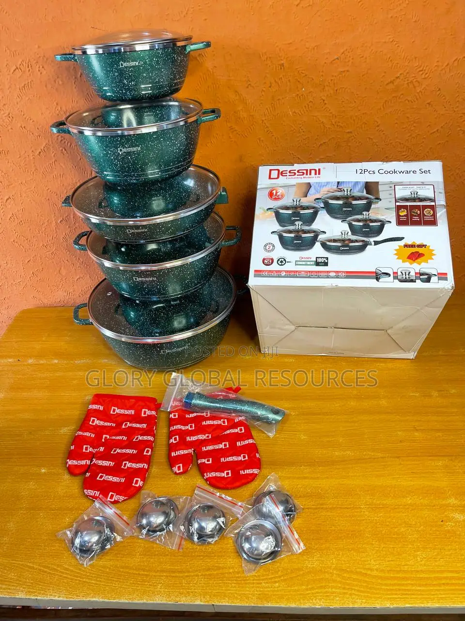 Quality Royal Dessini 12pc Granite Cookware Set + 2 Kitchen