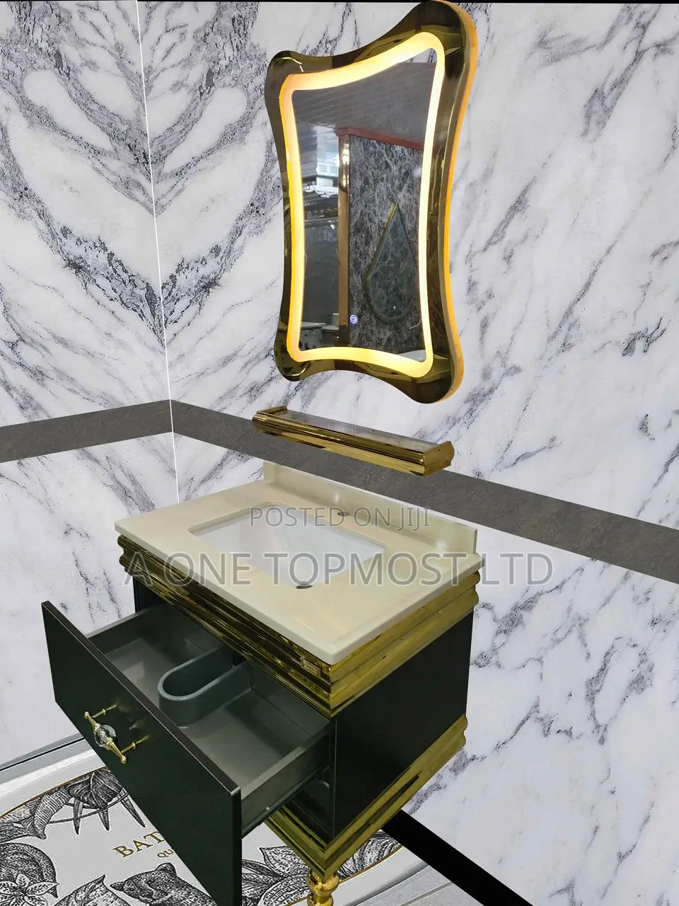 Royal Cabinet