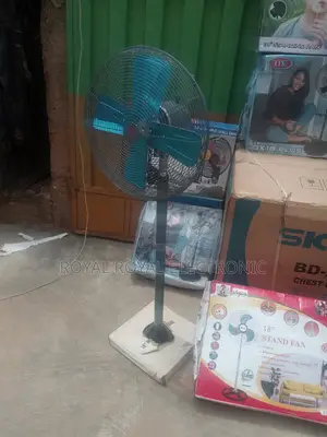 Very New BB 18 Inches Industrial Standing Fan