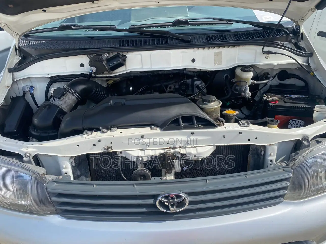 Toyota HiAce 2004 Silver