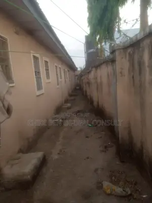 16 Units Selfcon, Student Lodge for Sale, -Dorben Polytechnic