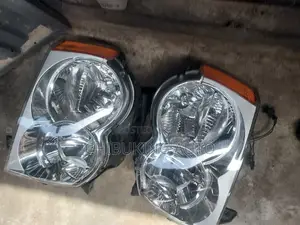 Head Light Cherokee Jeep 2006