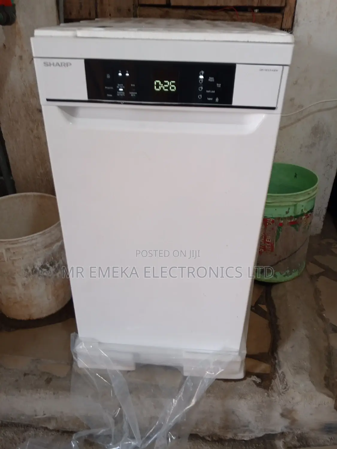 Sharp Dish Washer