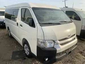 Toyota HiAce 2014 White