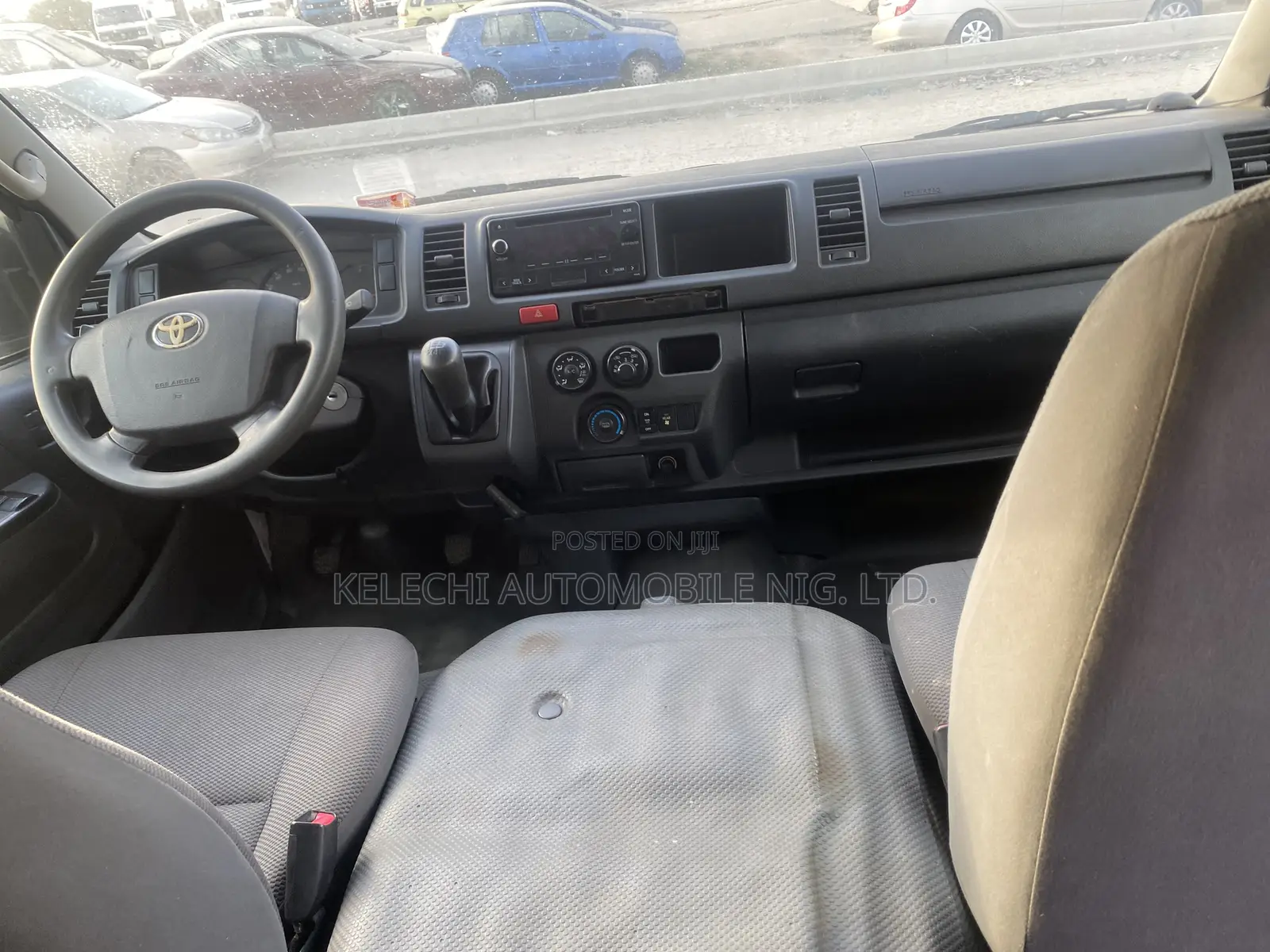 Toyota HiAce 2014 White