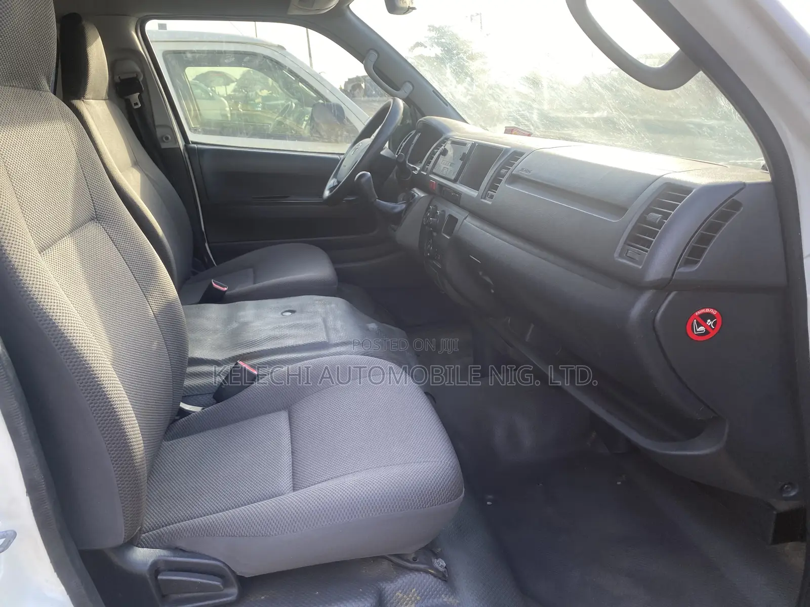 Toyota HiAce 2014 White