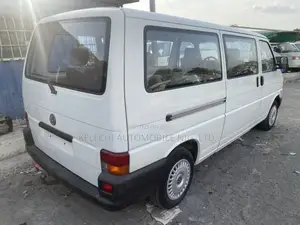 Volkswagen Transporter 2002 White