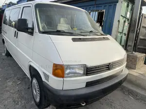 Volkswagen Transporter 2002 White