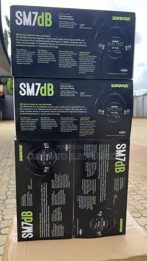 Shure SM7DB Dynamic Mic for Studio Recording and Podcast