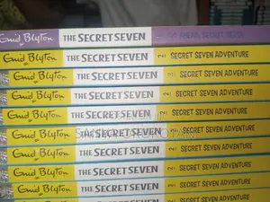 Secret Seven by Enid Blyton