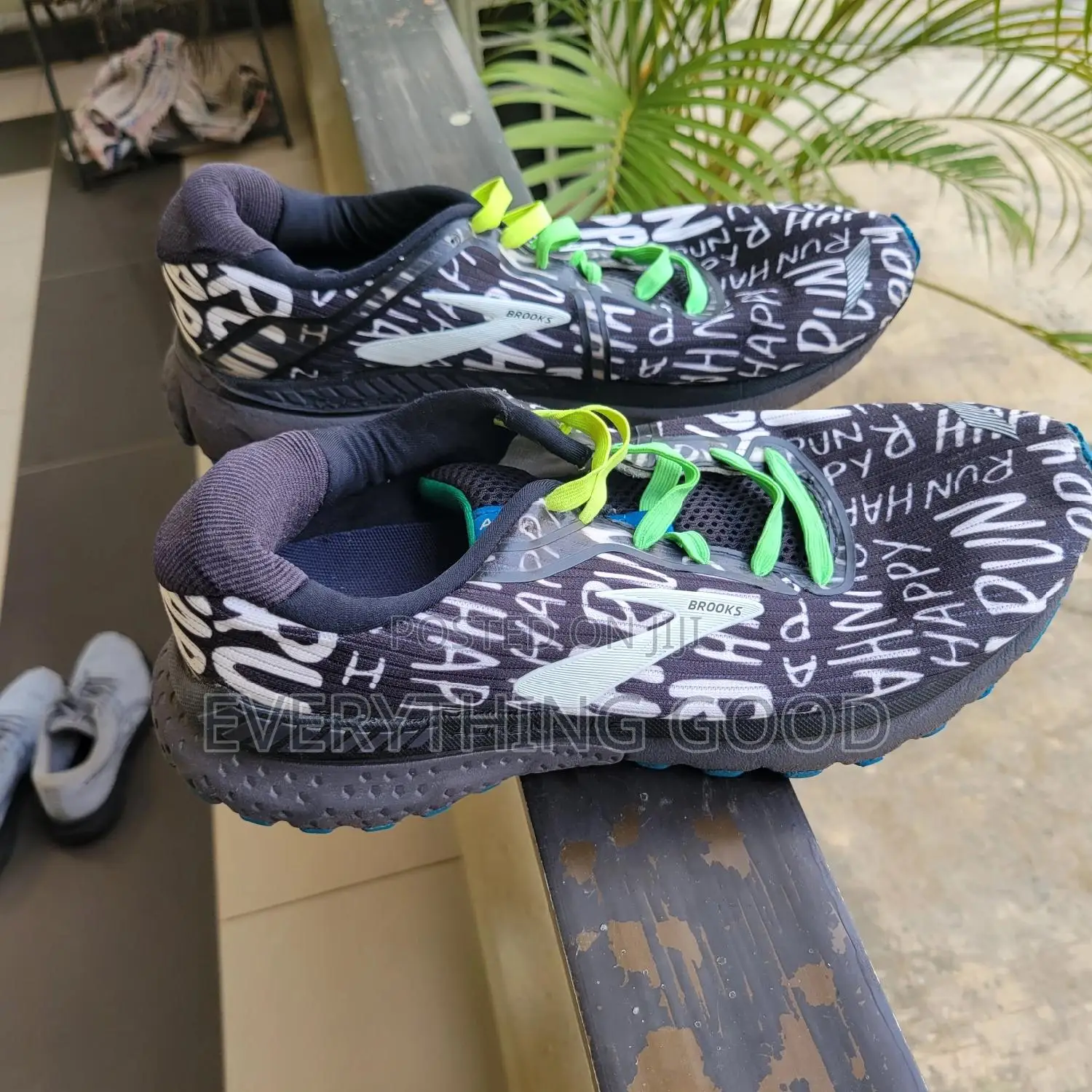 Brooks Adrenaline Sneakers