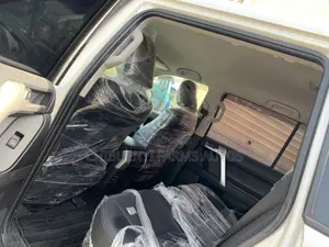 Toyota Land Cruiser Prado 2022 White
