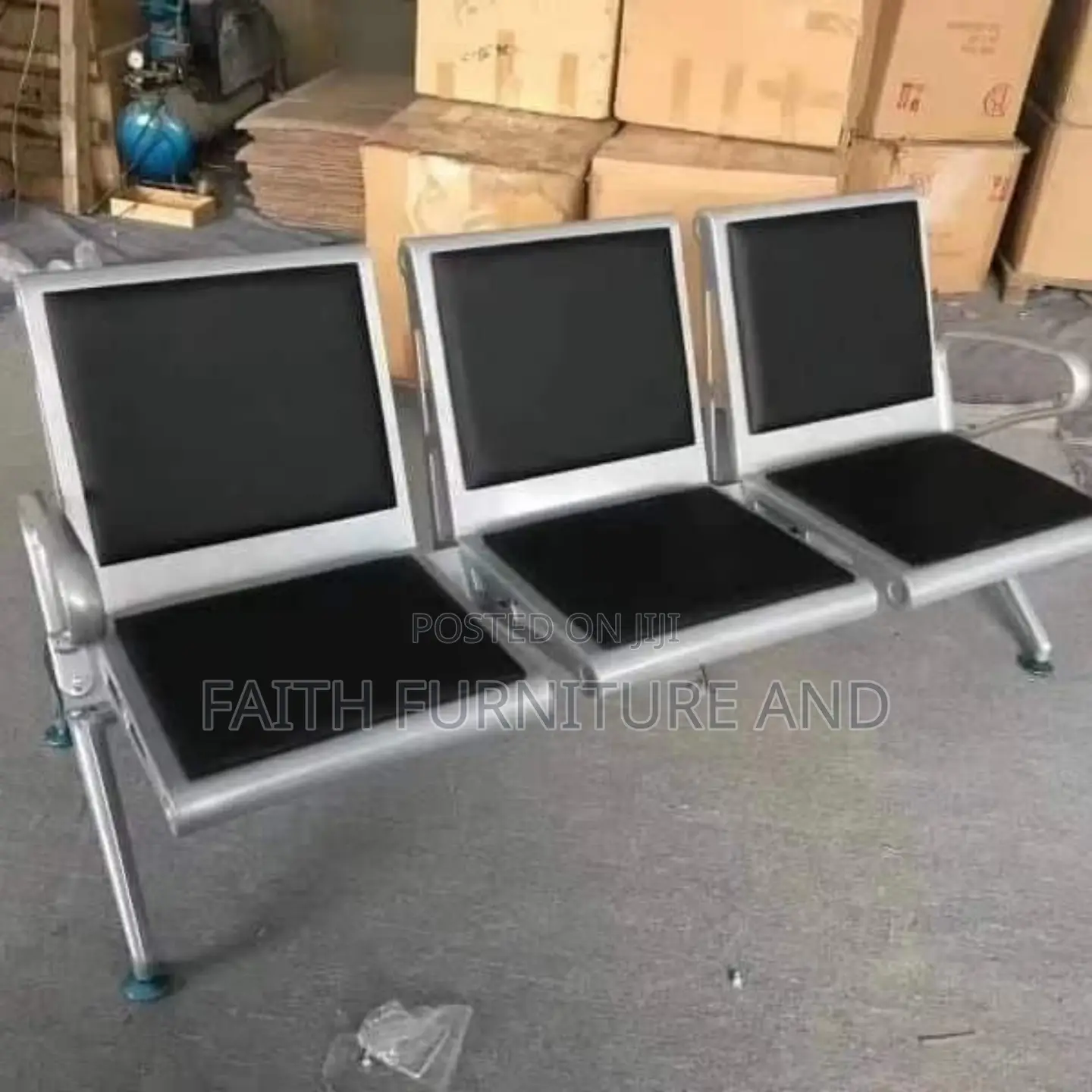Airport Chair With Pad