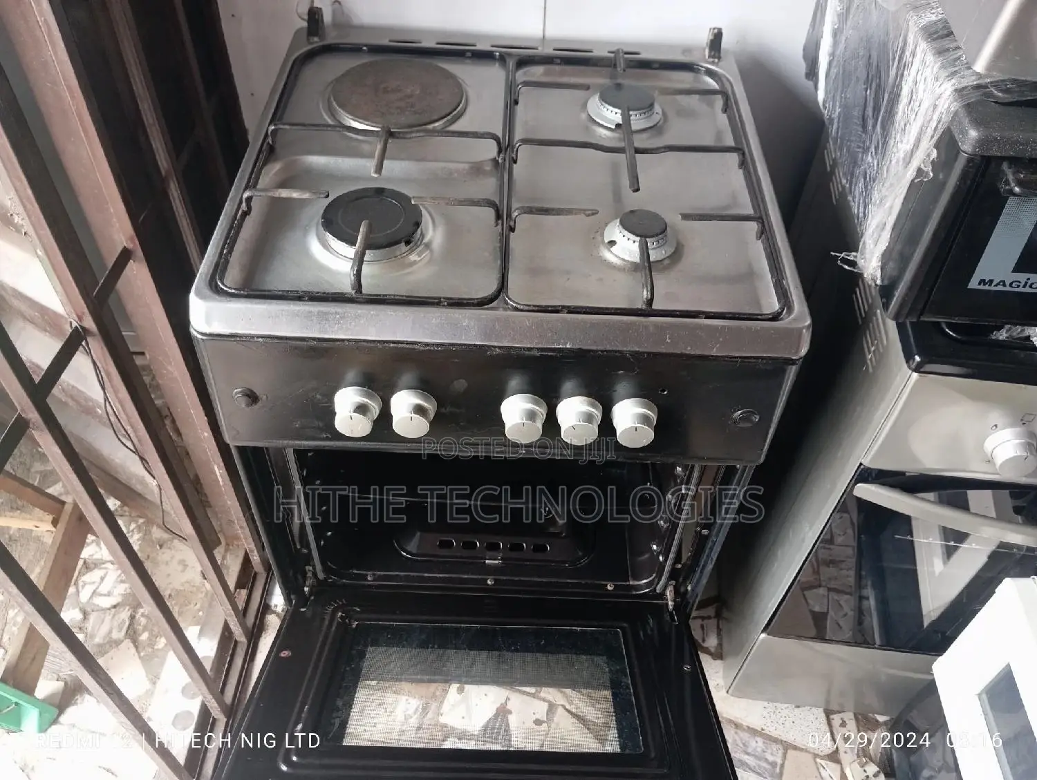Neatly Used Standing Gas Cooker With Oven (60 by 60)