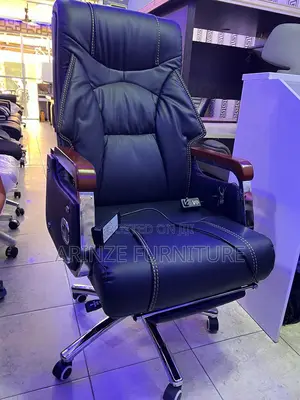 Executive Messaging Chair