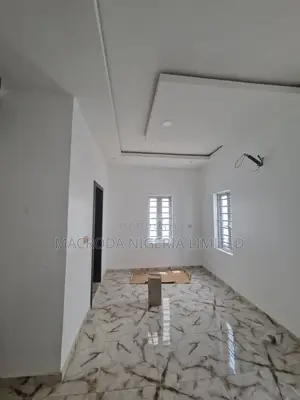 5bdrm Duplex in Omole Ph 2 Estate for rent