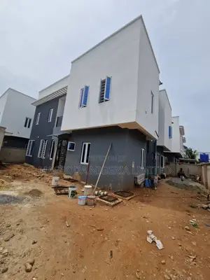 5bdrm Duplex in Omole Ph 2 Estate for rent
