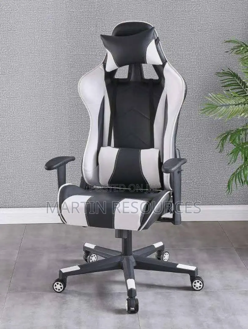 Game Chair With Footrest
