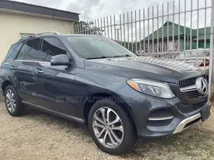 Mercedes-Benz GLE-Class 2016 Beige