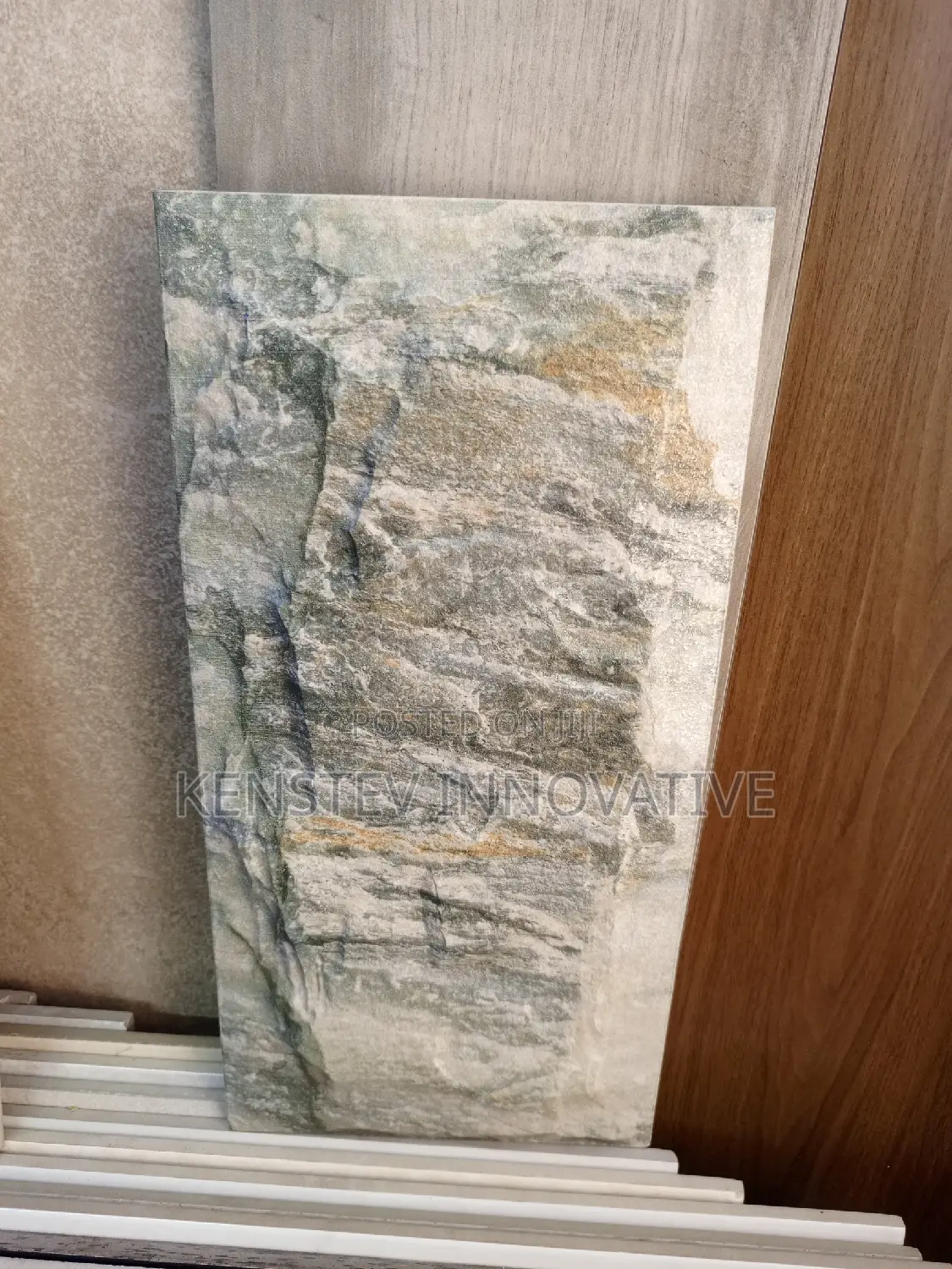 Quality Pillar and Wall Tiles