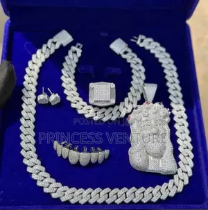 VVS Moissanite Diamonds Complete Set